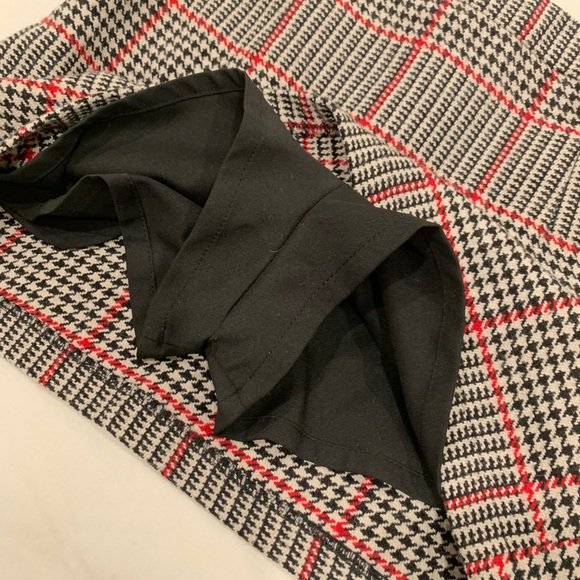 FOREVER 21 PLAID SKORT - Picture 5 of 5